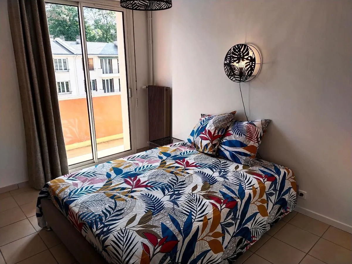 Apartment Le 106 - Spacieux Elegant T5 - 106 M2 - De 1 A 4 Chambres - Wifi Exterieur Rodez France
